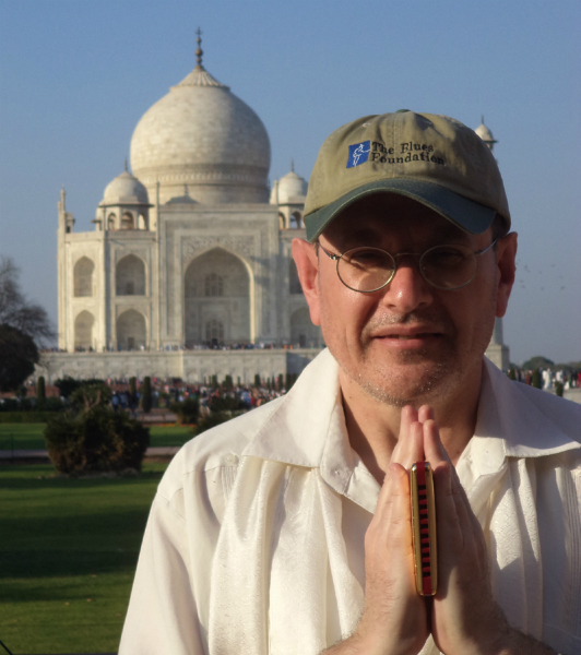 Fabrizio Poggi namastè harmonica in front of Taj Mahal - Agra, India