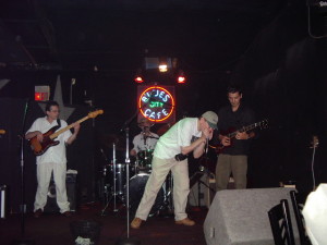  Blues City Cafè, Beale Street Memphis, Tennessee. Da sinistra: Dan Cochran, Phill Durham, Fabrizio Poggi e Francesco Garolfi.